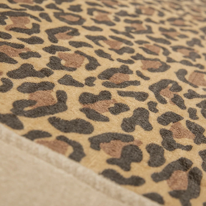 All-In Grande Serviette Leopard Beige Dark Pink 3 All-In Grande Serviette Leopard Beige Dark Pink – Image 3